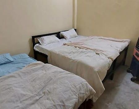 Shree Kashi Govardhan Dham Hotell Ujjain Exteriör bild