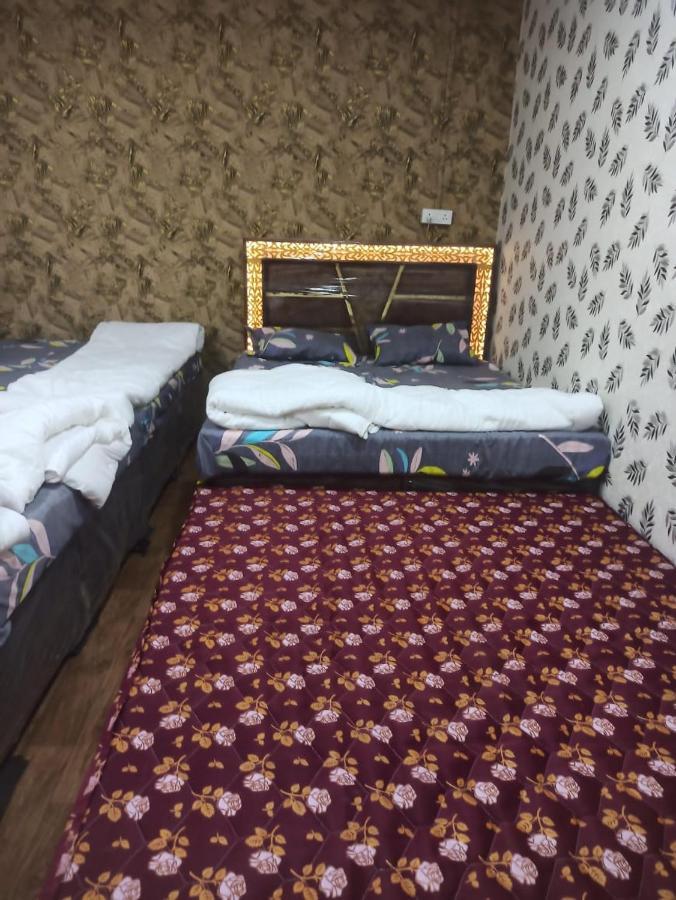 Shree Kashi Govardhan Dham Hotell Ujjain Exteriör bild